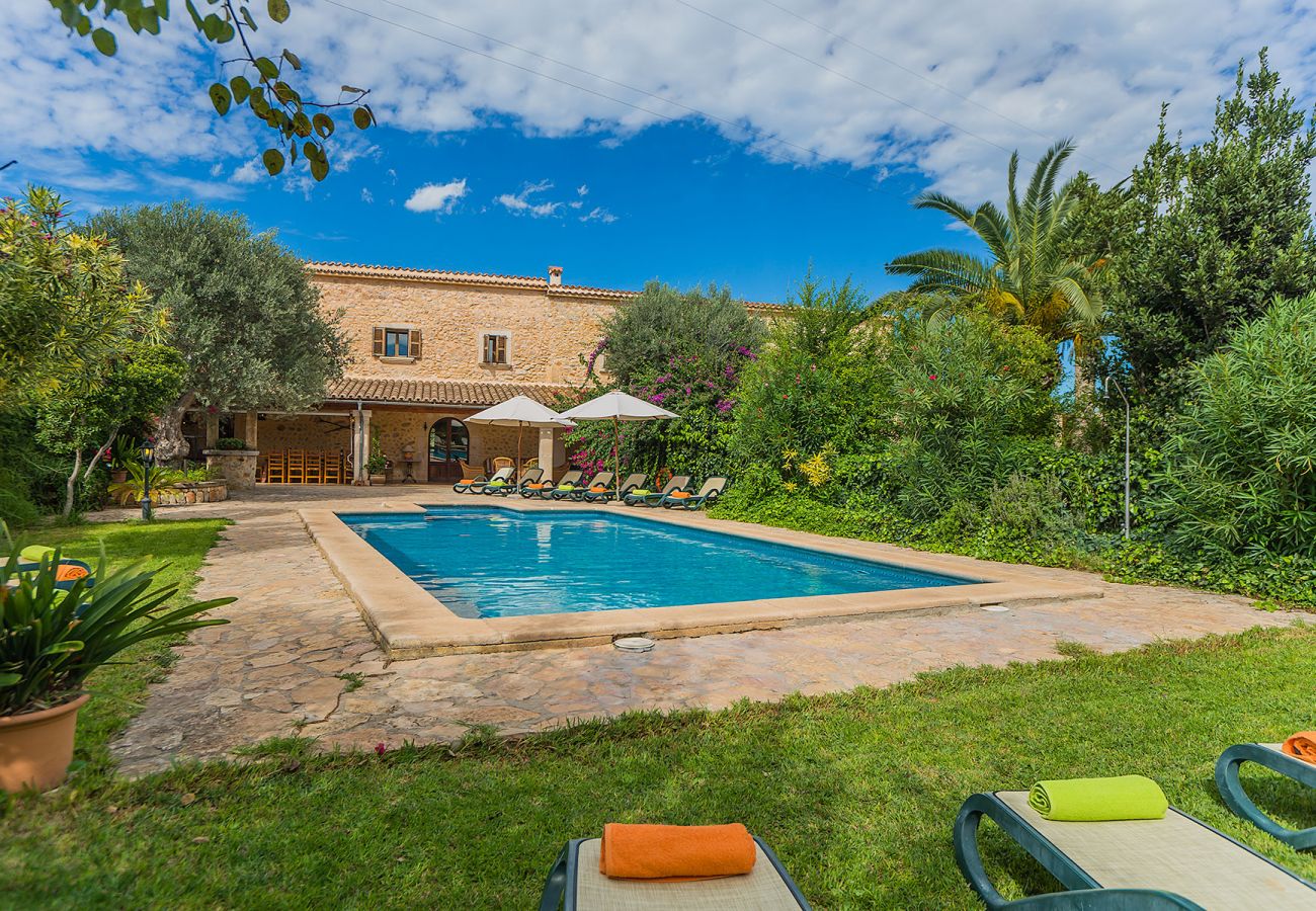 Pool der Finca Nyany in Buger Mallorca